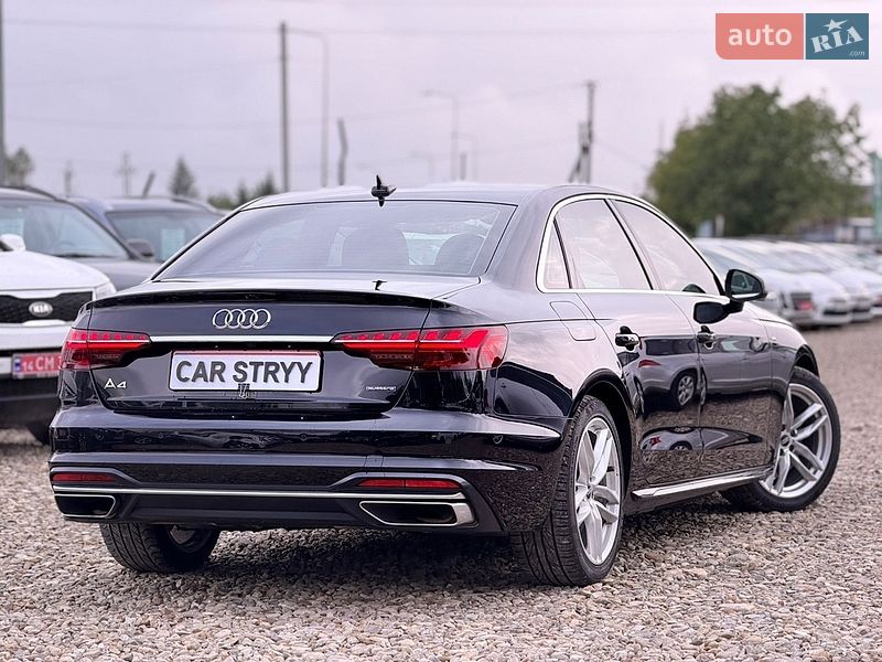 Седан Audi A4 2022 в Стрые