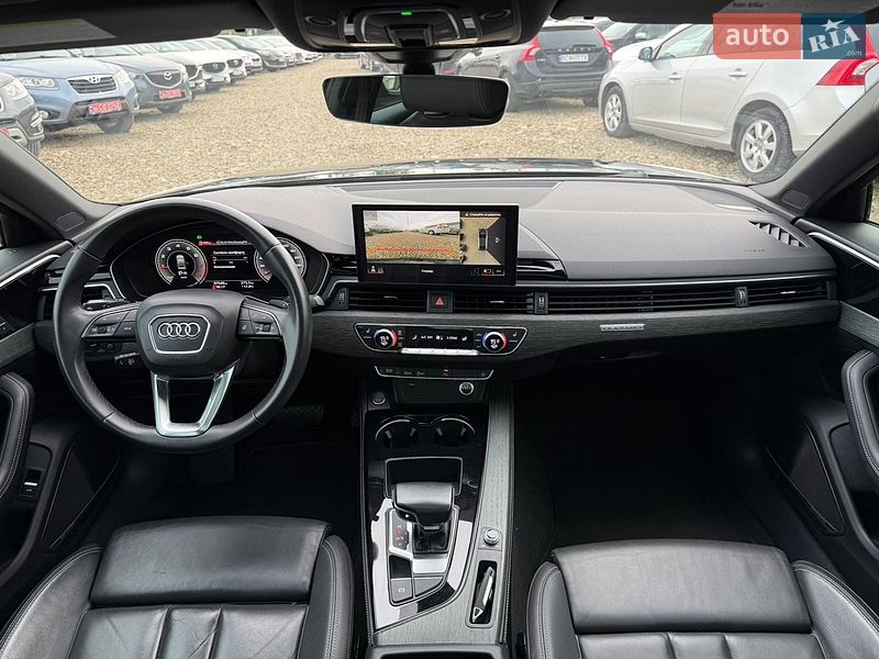 Седан Audi A4 2022 в Стрые