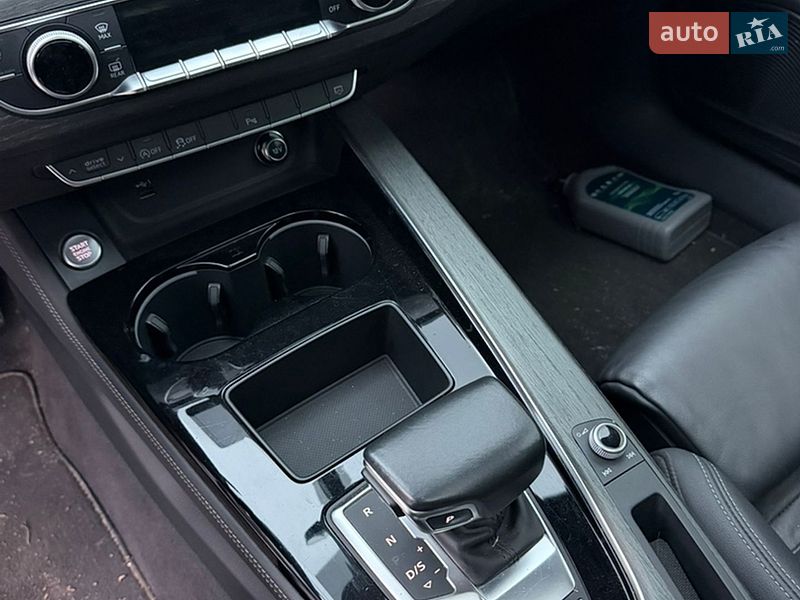 Седан Audi A4 2023 в Хмельницком