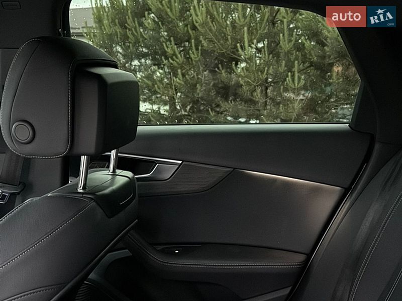 Седан Audi A4 2023 в Хмельницком
