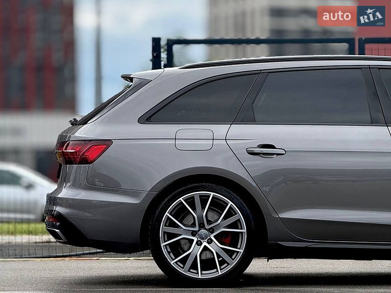 Универсал Audi A4 2019 в Киеве