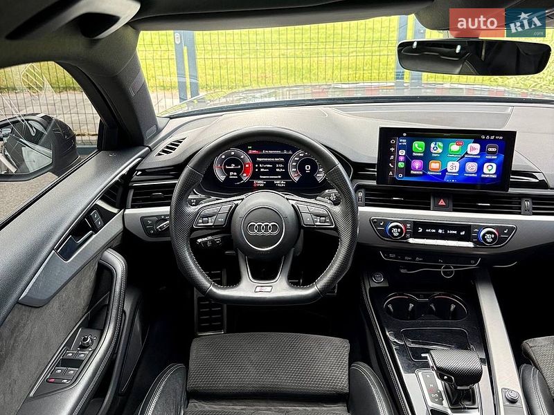Универсал Audi A4 2019 в Киеве