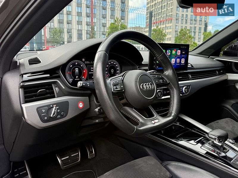 Универсал Audi A4 2019 в Киеве