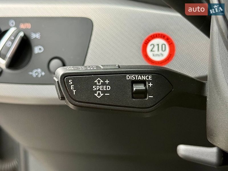 Универсал Audi A4 2019 в Киеве
