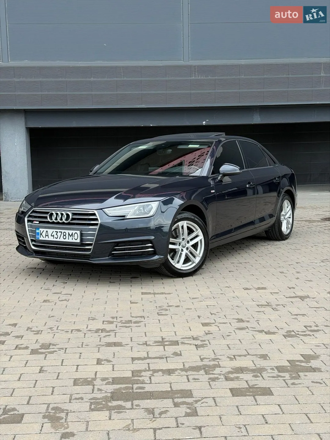 2017 Audi A4 - фото 1