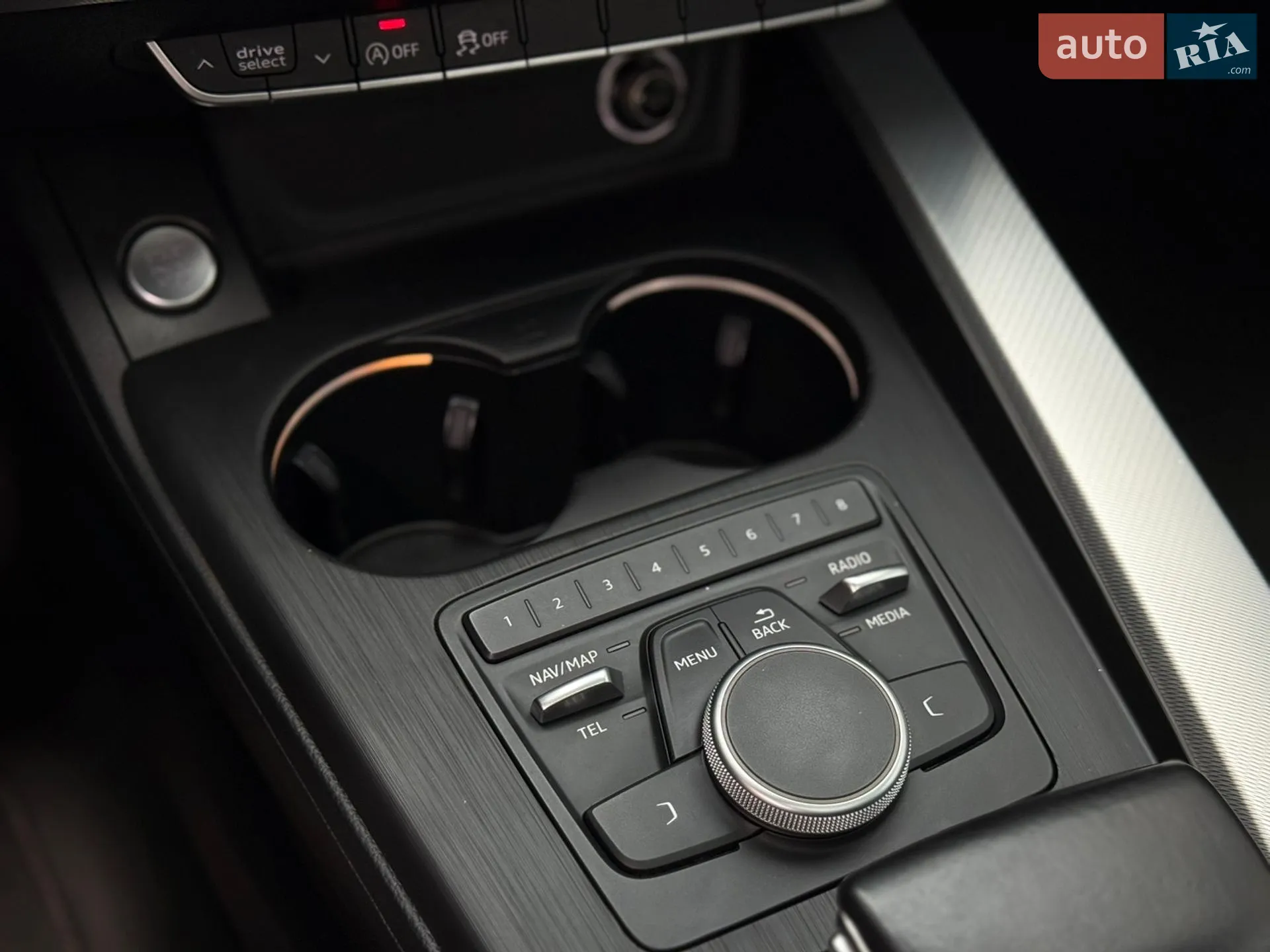 2016 Audi A4 - мініатюра 64