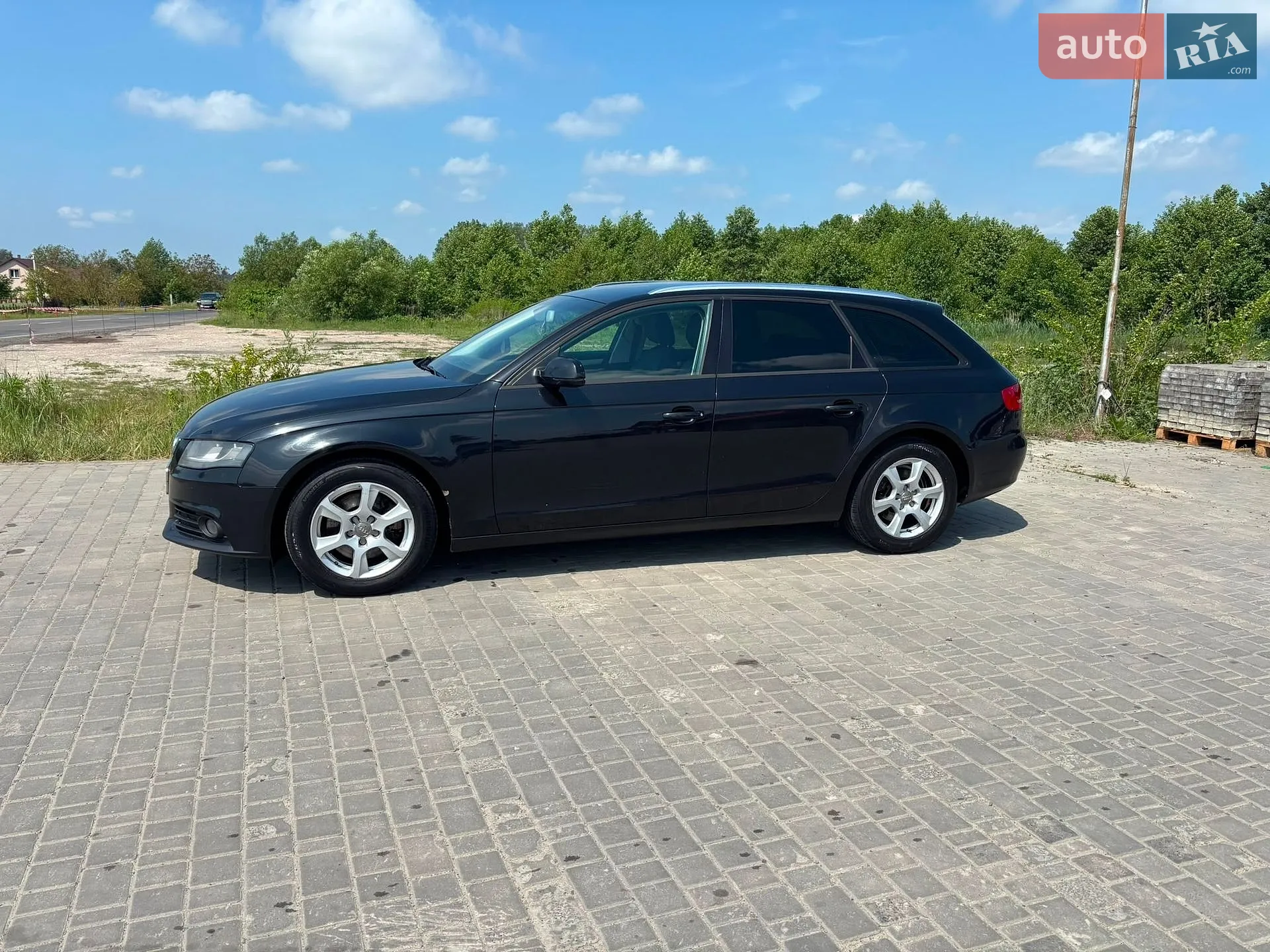 2011 Audi A4 - мініатюра 4