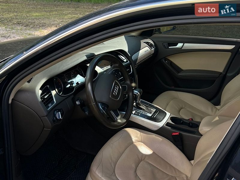 Седан Audi A4 2012 в Києві