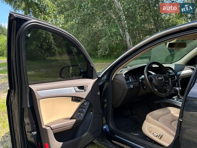 Седан Audi A4 2012 в Києві