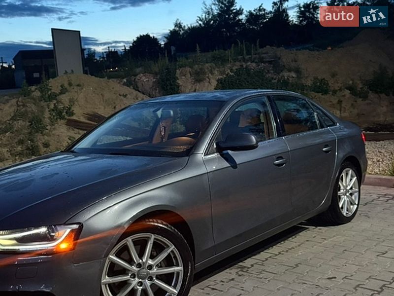 Седан Audi A4 2013 в Львові