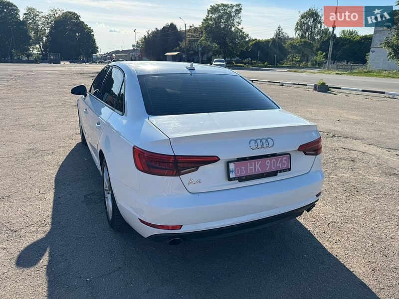 Седан Audi A4 2017 в Киеве