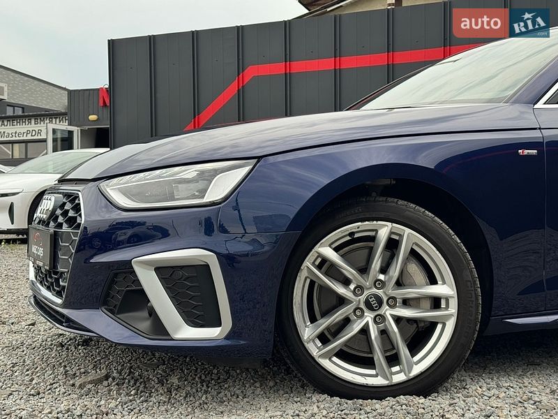 Седан Audi A4 2020 в Луцьку