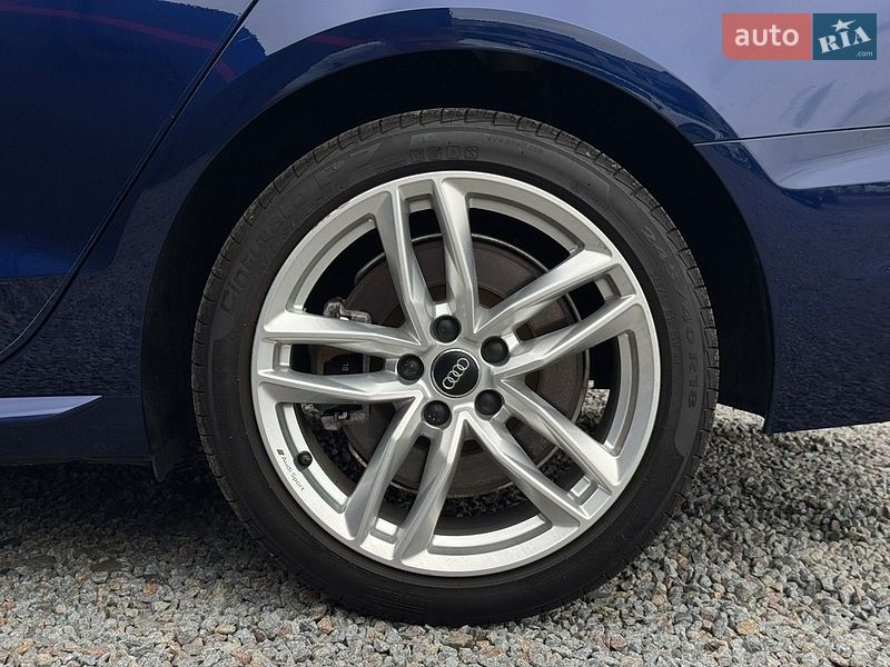Седан Audi A4 2020 в Луцьку