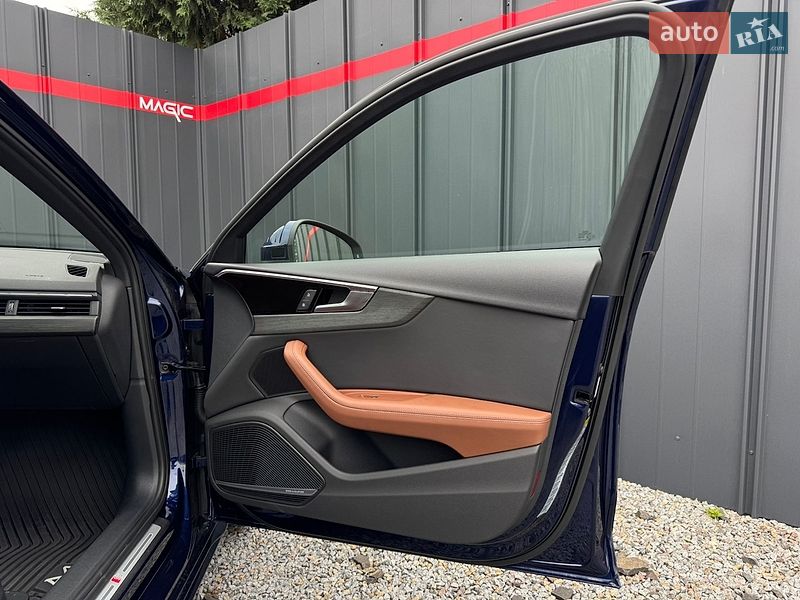 Седан Audi A4 2020 в Луцьку