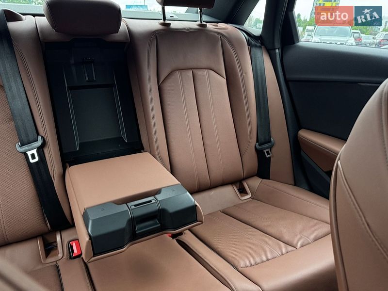Седан Audi A4 2020 в Луцьку