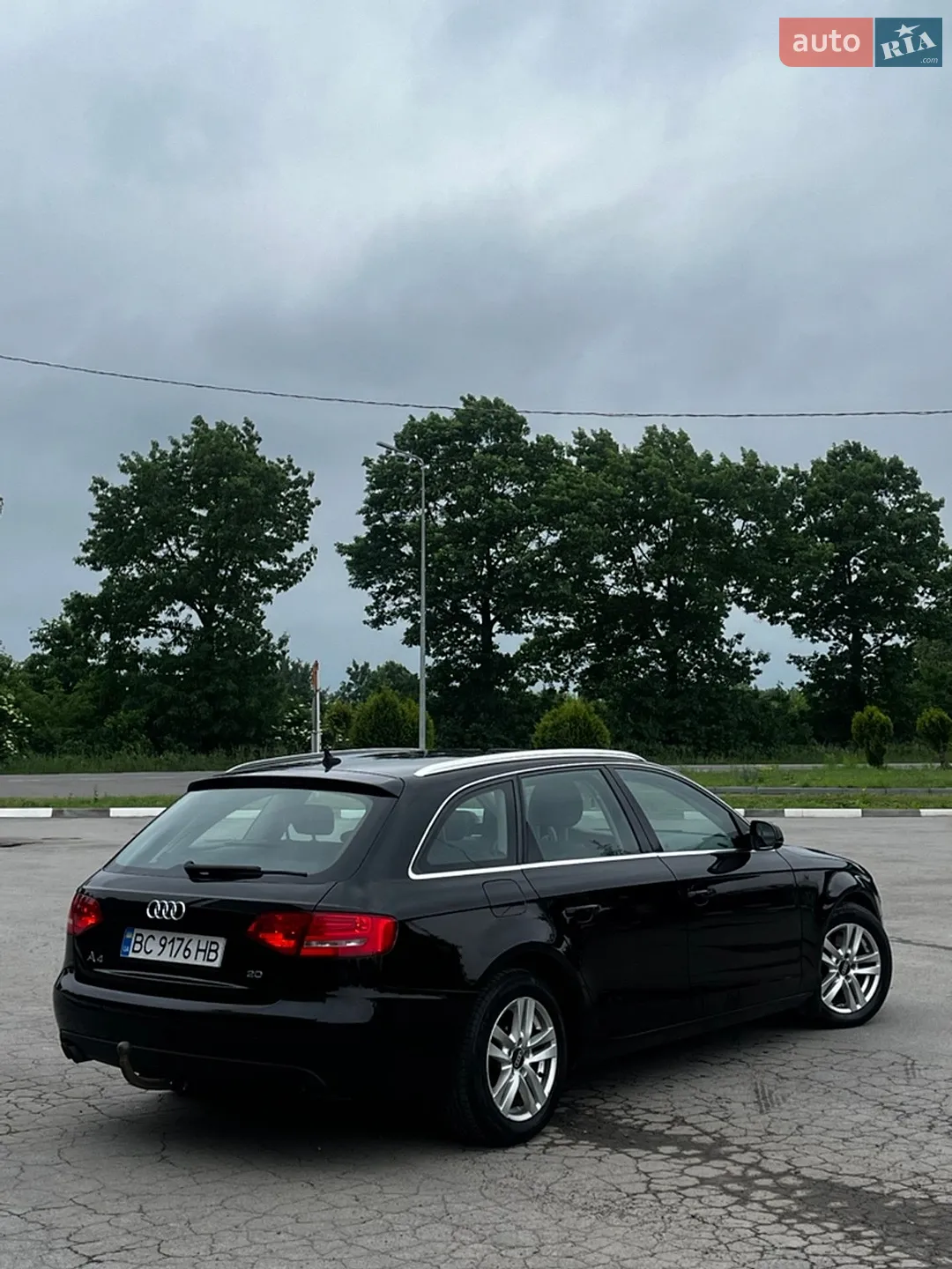 2010 Audi A4 - мініатюра 4