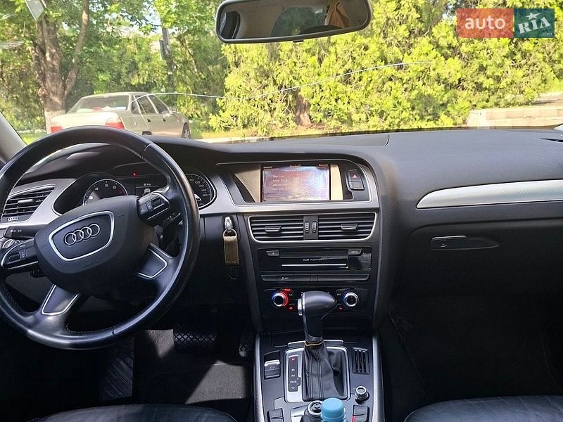 Седан Audi A4 2014 в Одессе