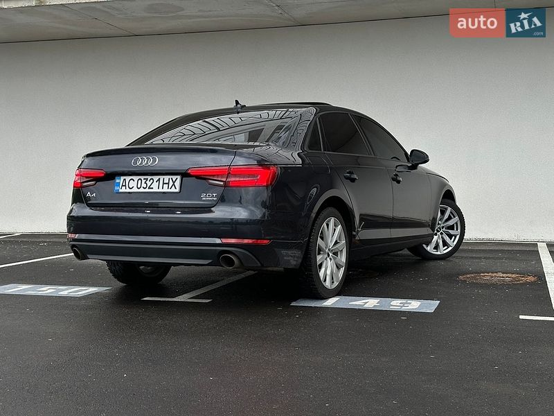Седан Audi A4 2016 в Киеве