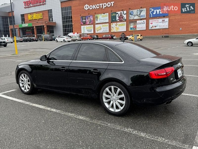 Седан Audi A4 2012 в Броварах