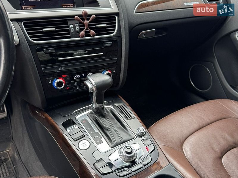 Седан Audi A4 2012 в Броварах