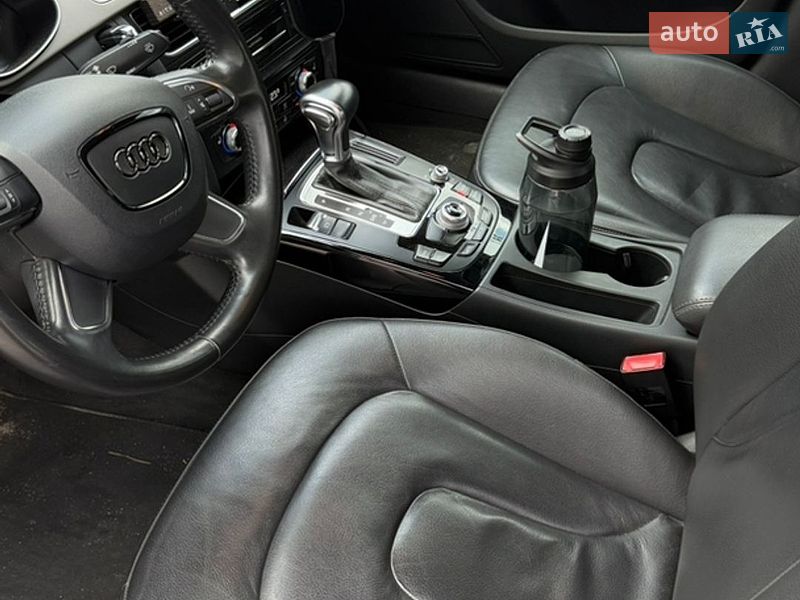 Седан Audi A4 2012 в Киеве