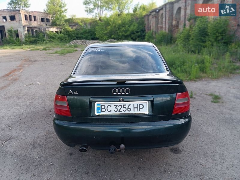 Седан Audi A4 1997 в Львові