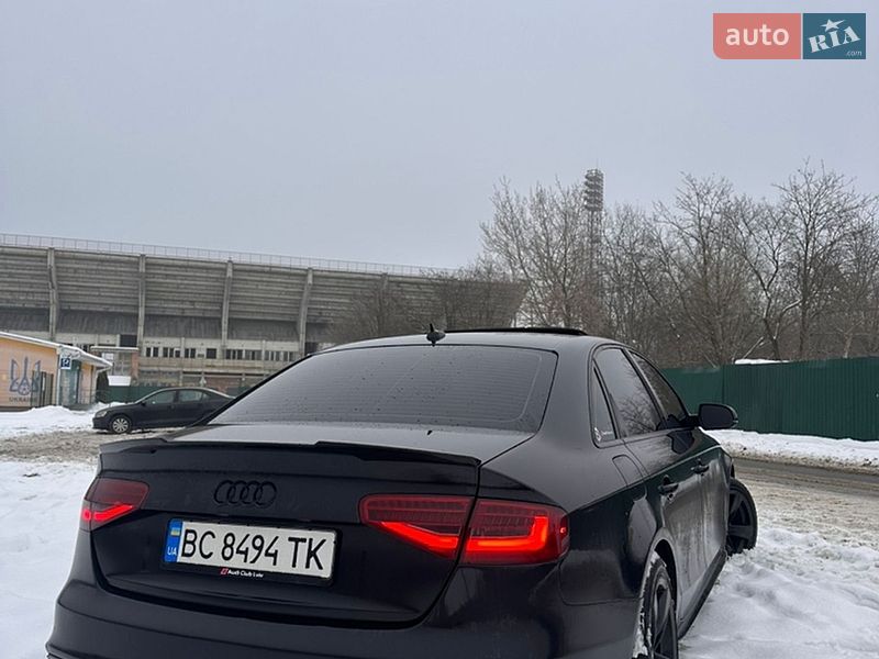 Седан Audi A4 2013 в Дніпрі