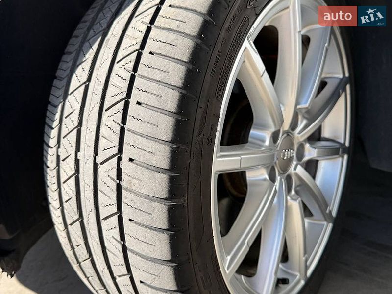 Седан Audi A4 2014 в Харькове