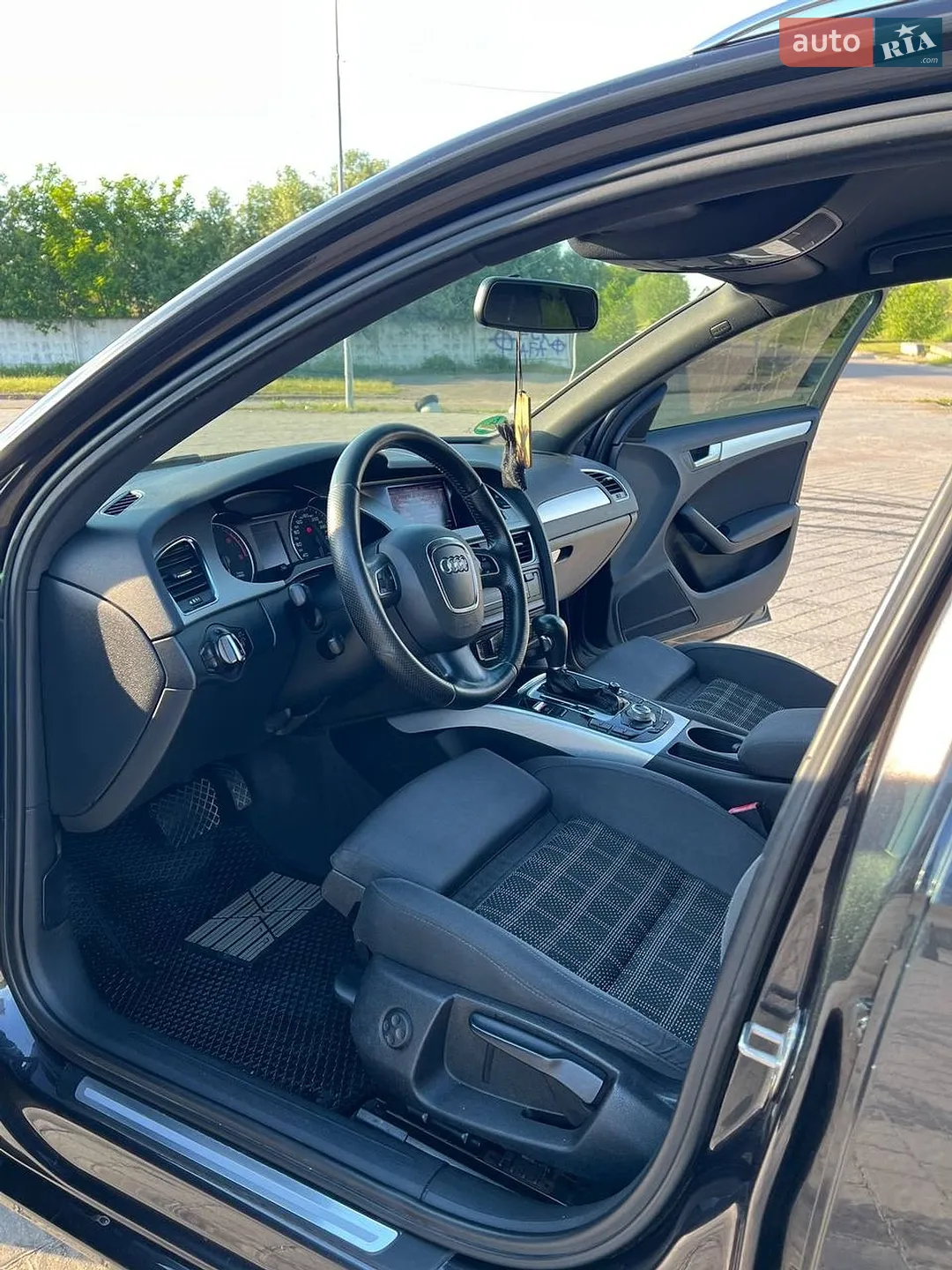 2011 Audi A4 - мініатюра 6