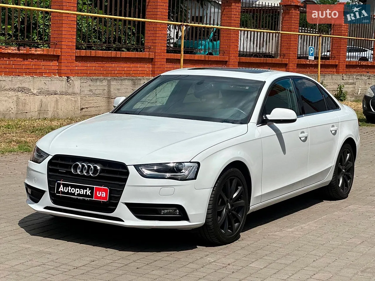 2011 Audi A4 - мініатюра 11