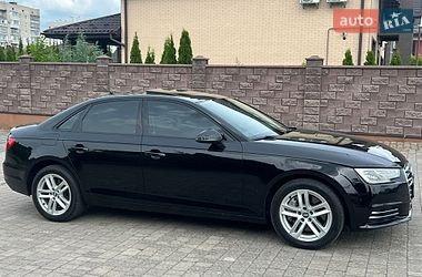Седан Audi A4 2016 в Ровно