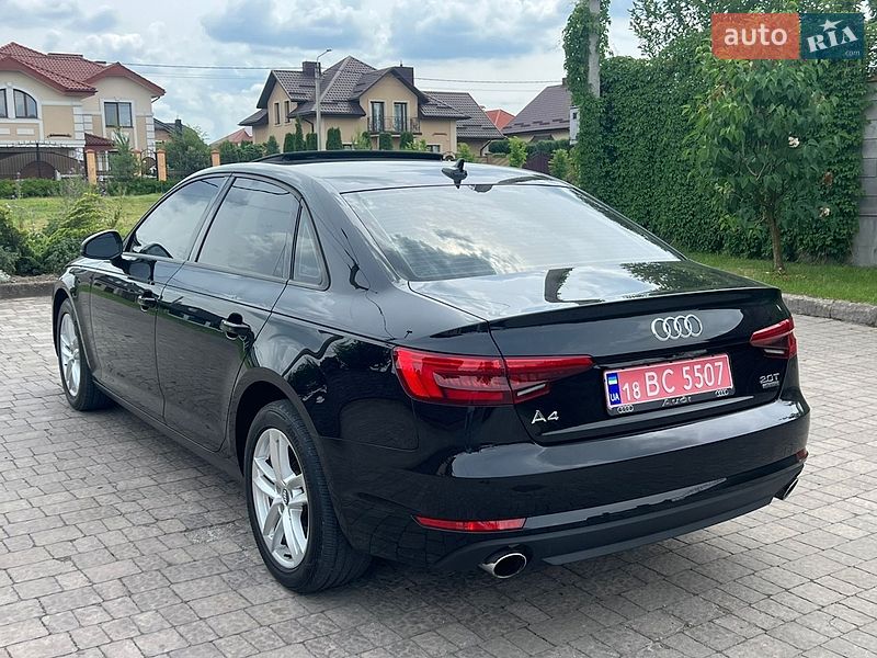 Седан Audi A4 2016 в Ровно