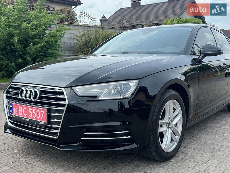 Седан Audi A4 2016 в Ровно