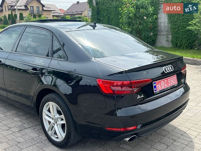 Седан Audi A4 2016 в Ровно