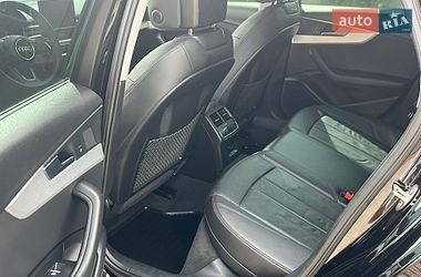 Седан Audi A4 2016 в Ровно