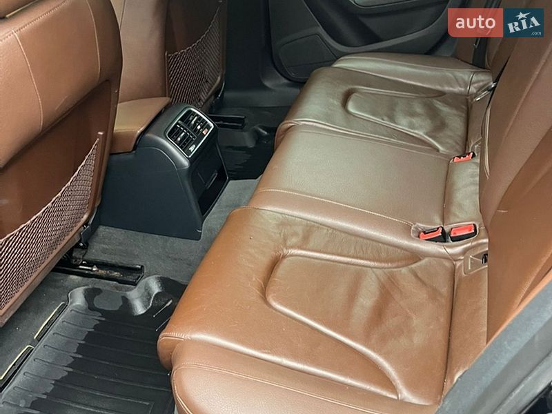 Седан Audi A4 2015 в Львові
