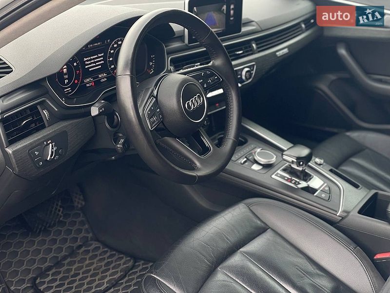 Седан Audi A4 2017 в Чернівцях