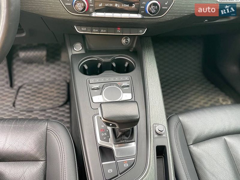 Седан Audi A4 2017 в Чернівцях