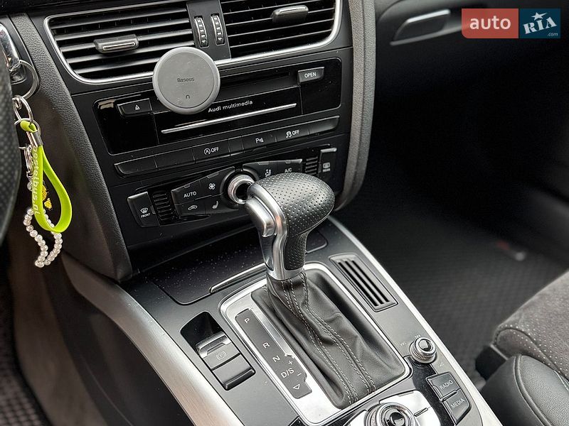 Универсал Audi A4 2015 в Вараше