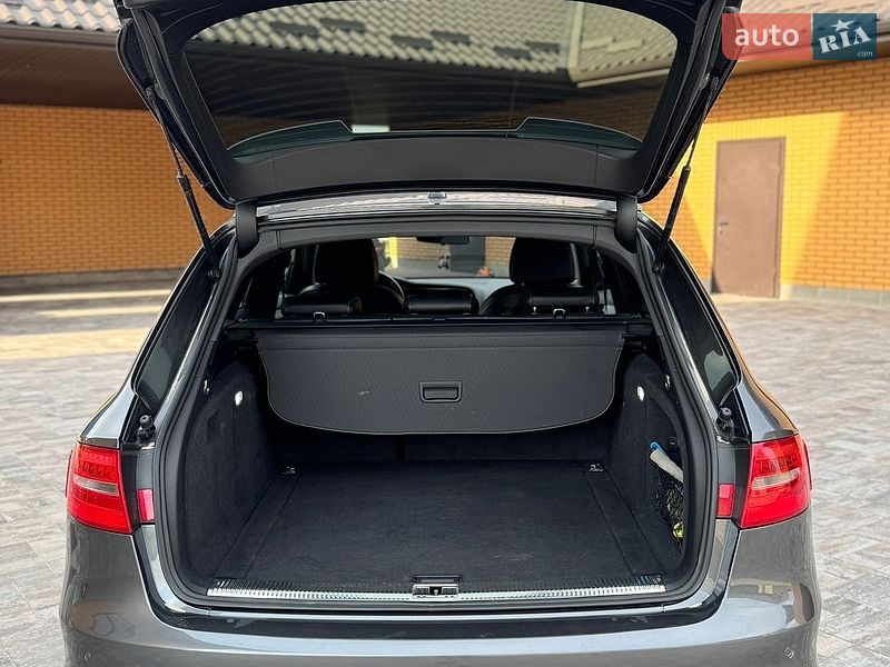 Универсал Audi A4 2015 в Вараше