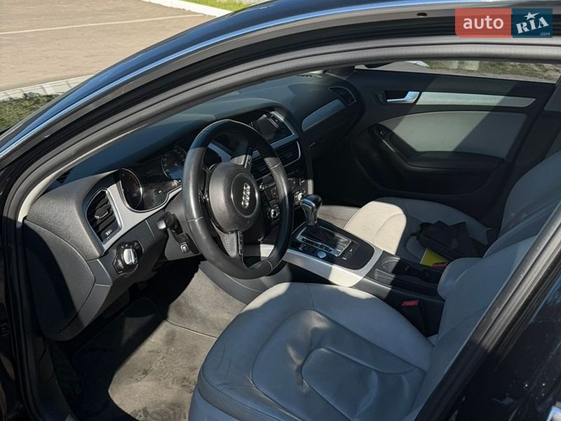 Седан Audi A4 2015 в Луцке