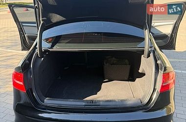 Седан Audi A4 2015 в Луцке