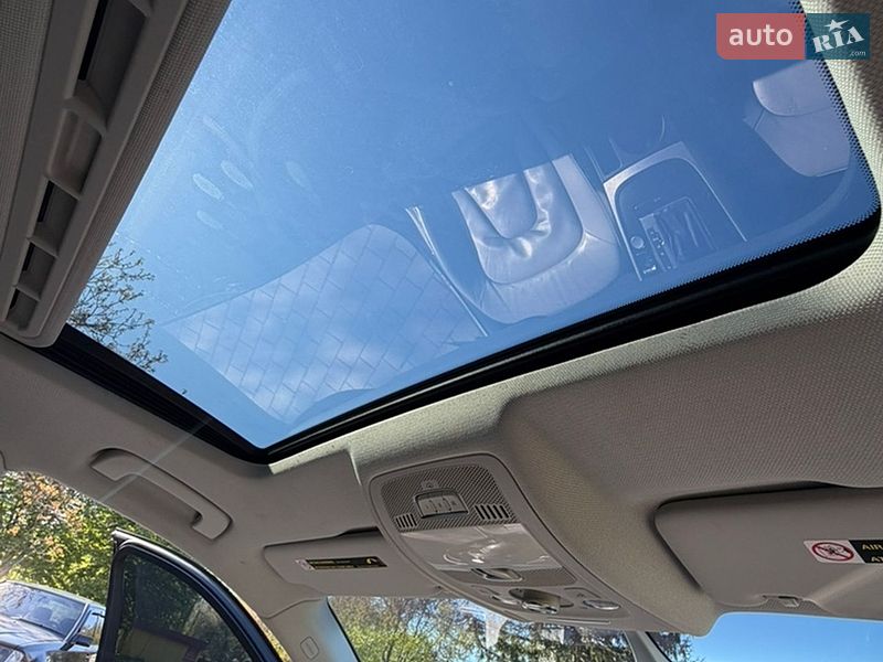 Седан Audi A4 2015 в Луцке