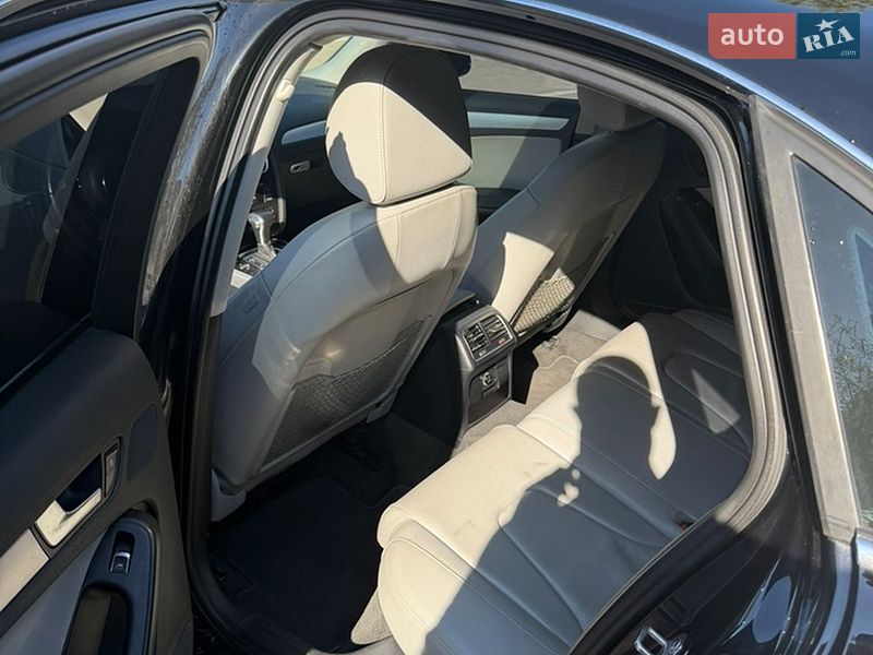 Седан Audi A4 2015 в Луцке