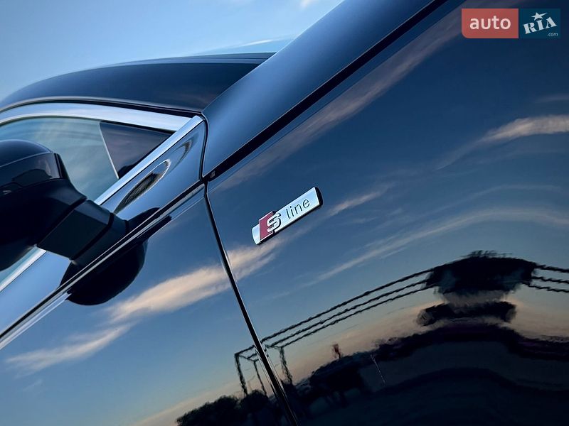 Седан Audi A4 2016 в Мукачево