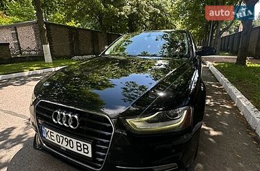 Седан Audi A4 2012 в Дніпрі