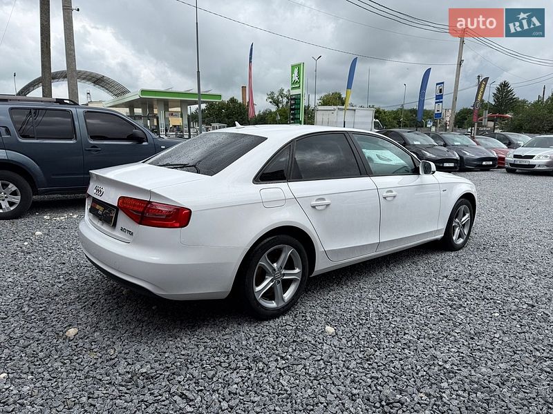Седан Audi A4 2013 в Стрые