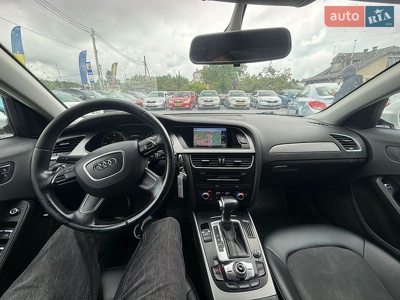 Седан Audi A4 2013 в Стрые