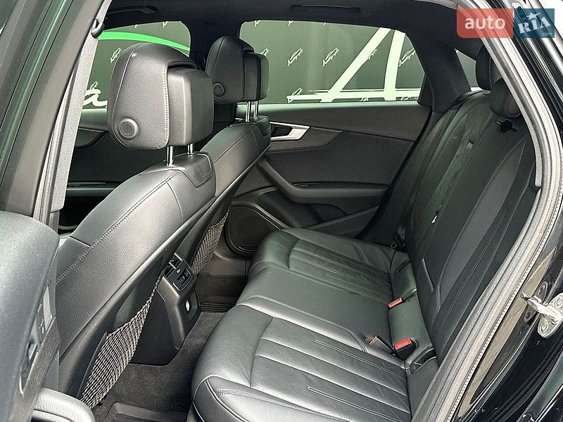 Седан Audi A4 2016 в Киеве