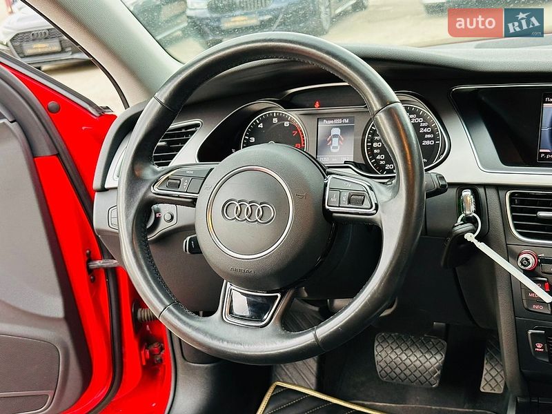Седан Audi A4 2014 в Харькове
